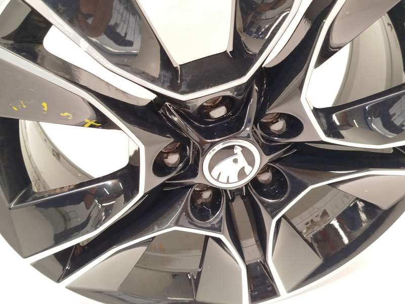 Recambio de llanta para skoda yeti (5l) 1.2 tsi referencia OEM IAM 5L0601025RJX2 - Plata 3