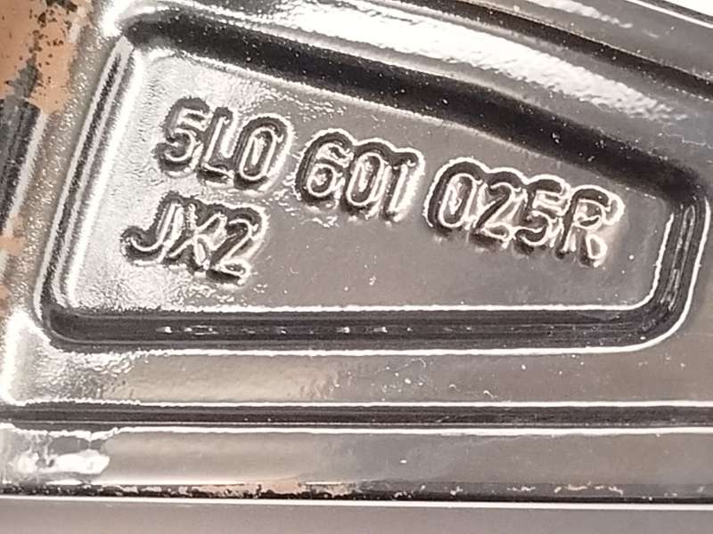 Recambio de llanta para skoda yeti (5l) 1.2 tsi referencia OEM IAM 5L0601025RJX2 - Plata 7