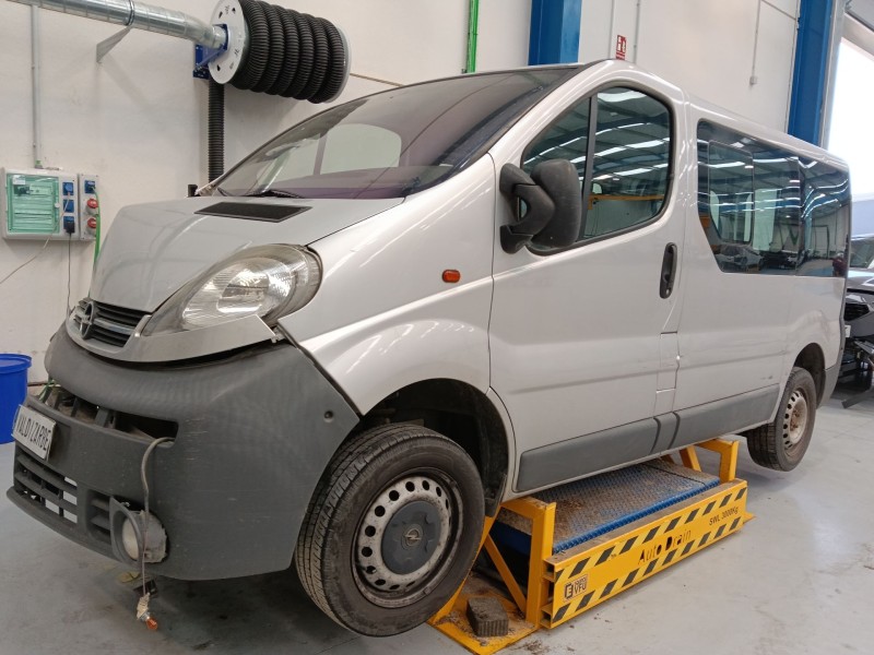 OPEL VIVARO A AUTOBÚS (X83)