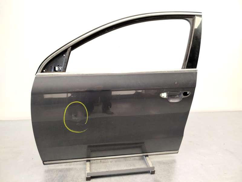 PUERTA DELANTERA IZQUIERDA 3AA831055 