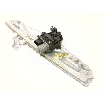 ELEVALUNAS DELANTERO DERECHO 807006UA1B E42942105