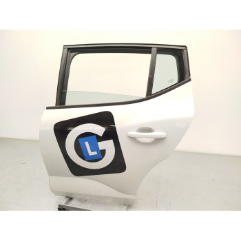 PUERTA TRASERA IZQUIERDA 821016131R 