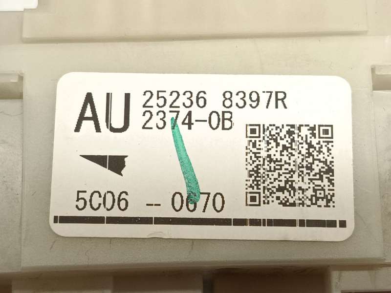 Recambio de caja reles / fusibles para renault austral tce 130 referencia OEM IAM 252368397R - Gris 6