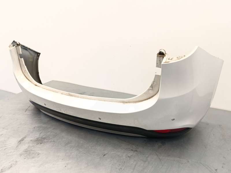 Recambio de paragolpes trasero para kia carens iv 1.7 crdi referencia OEM IAM 86611A4010 - Blanco 2