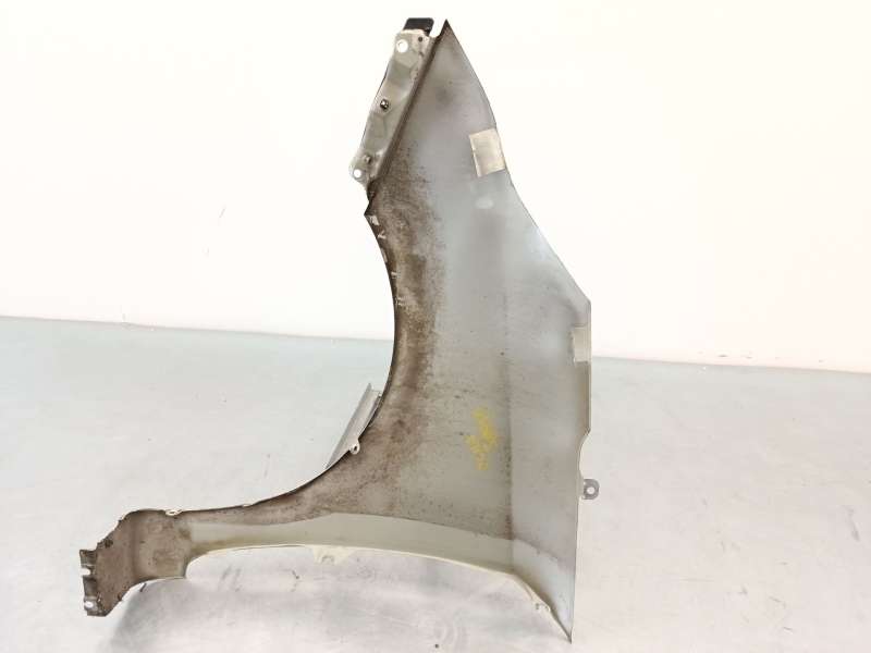 Recambio de aleta delantera derecha para kia carens iv 1.7 crdi referencia OEM IAM 66321A4000 - Blanco 4