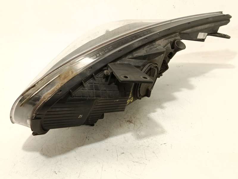 Recambio de faro derecho para kia carens iv 1.7 crdi referencia OEM IAM 92102A4180 - Blanco 3