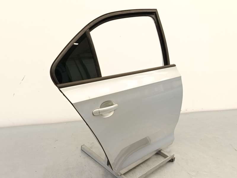 Recambio de puerta trasera derecha para seat toledo iv (kg3) 1.6 tdi referencia OEM IAM 5JA833052C - Plata 2