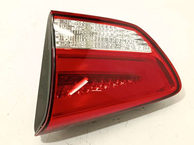 PILOTO TRASERO DERECHO INTERIOR 92404A4120 