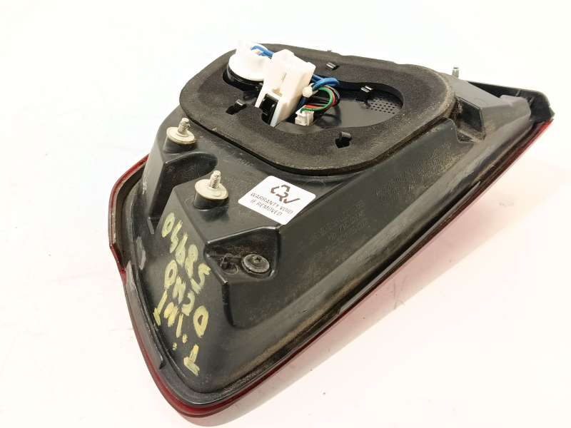 Recambio de piloto trasero derecho interior para kia carens iv 1.7 crdi referencia OEM IAM 92404A4120 - Blanco 4