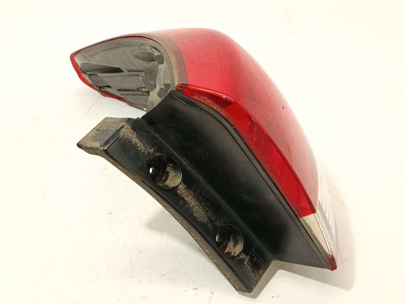 Recambio de piloto trasero derecho para kia carens iv 1.7 crdi referencia OEM IAM 92402A4120 - Blanco 2