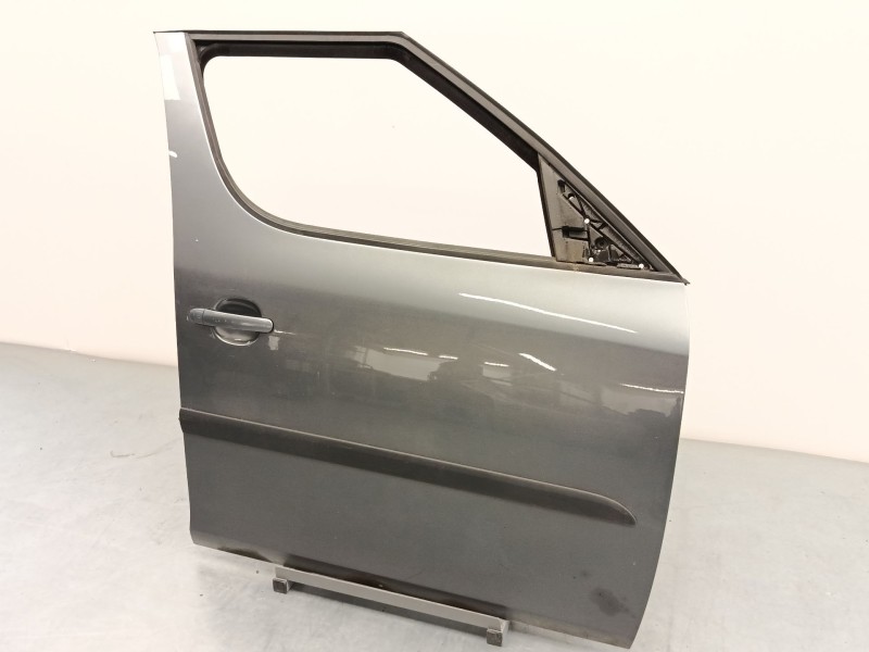 PUERTA DELANTERA DERECHA 5J7831056 