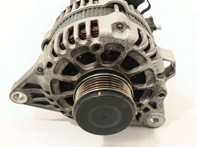 Recambio de alternador para kia carens iv 1.7 crdi referencia OEM IAM 373002A900  8400290 - Blanco 3