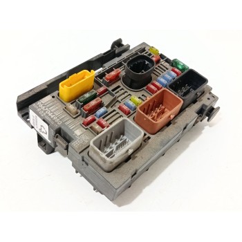 CAJA RELES / FUSIBLES 9667044980 9807028580 