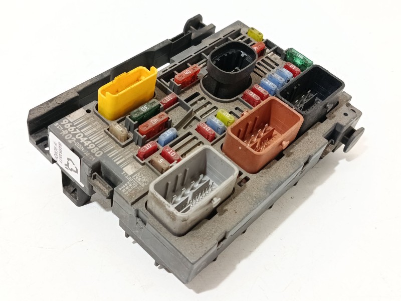 CAJA RELES / FUSIBLES 9667044980 9807028580 
