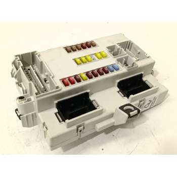 CAJA RELES / FUSIBLES 50521890 Y503440350215