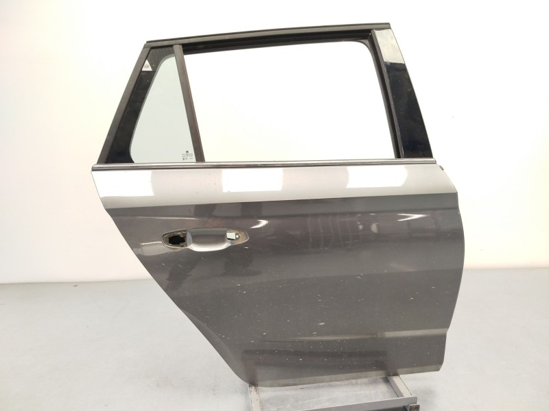 PUERTA TRASERA DERECHA 658833052B 