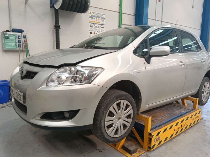 TOYOTA AURIS (_E15_)