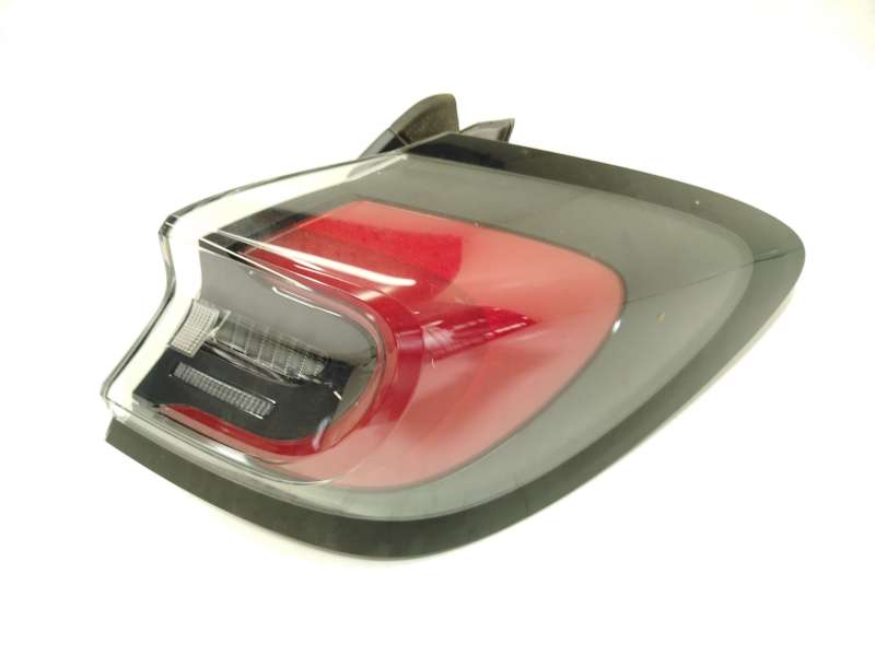 Recambio de piloto trasero derecho para ford puma (j2k, cf7) 1.0 ecoboost mhev referencia OEM IAM P1TB13404AB 2761489 - Blanco