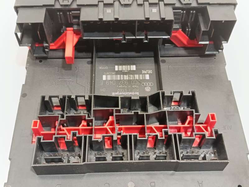 Recambio de caja reles / fusibles para volkswagen golf v (1k1) 2.0 gti referencia OEM IAM 3C0937049E  28022870 - Blanco 4