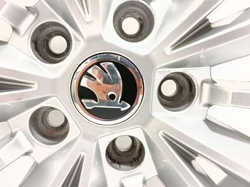 Recambio de llanta para skoda superb iii station wagon (3v5) 2.0 tdi referencia OEM IAM 3V0601025AK8Z8 4