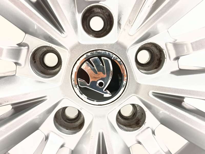 Recambio de llanta para skoda superb iii station wagon (3v5) 2.0 tdi referencia OEM IAM 3V0601025AK8Z8 4