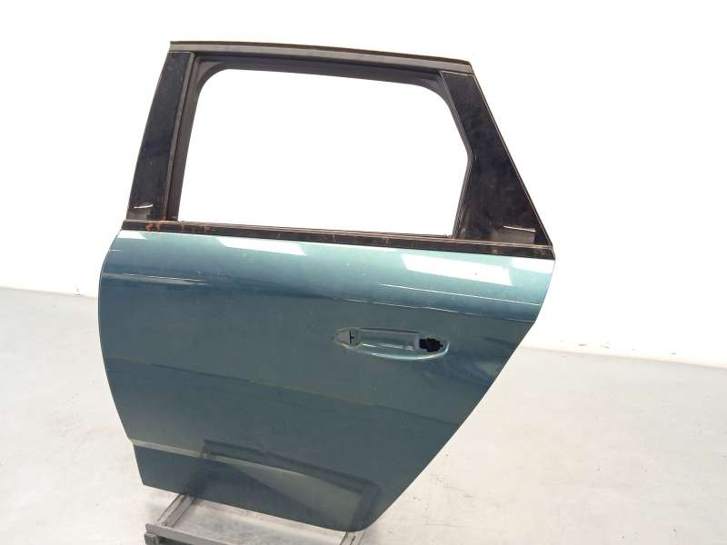 Recambio de puerta trasera izquierda para peugeot 308 sw allure hybrid 145 referencia OEM IAM 9841570480 - Verde 3
