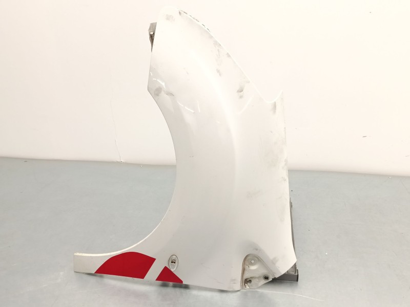 ALETA DELANTERA IZQUIERDA 7840W2 