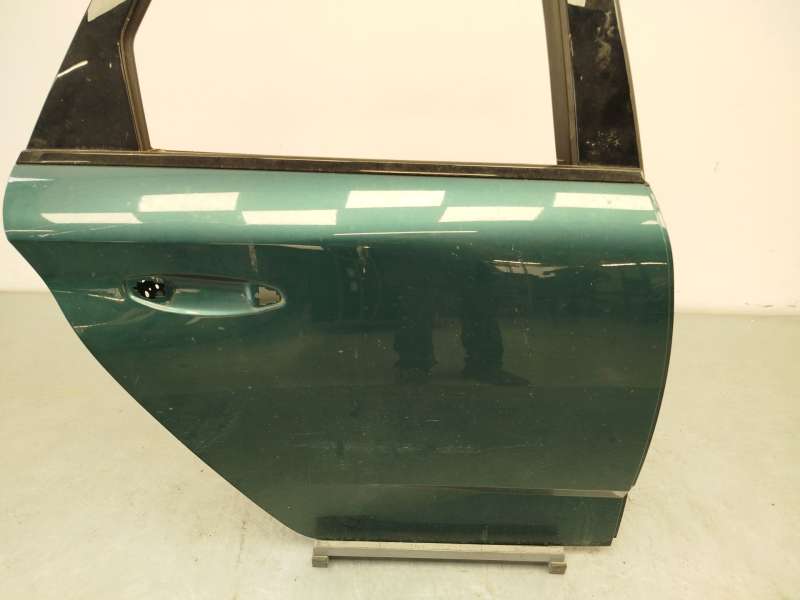 Recambio de puerta trasera derecha para peugeot 308 sw allure hybrid 145 referencia OEM IAM 9841570380 - Verde 4