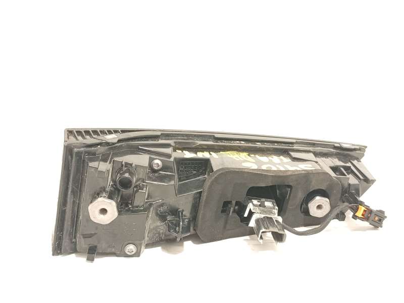 Recambio de piloto trasero derecho interior para peugeot 308 sw allure hybrid 145 referencia OEM IAM 9835300580 - Verde 3