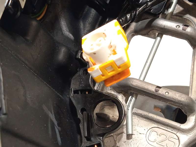 Recambio de volante para peugeot 2008 ii (ud_, us_, uy_, uj_, ur_, uc_) 1.2 puretech 100 referencia OEM IAM 98546457ZD - Blanco 6