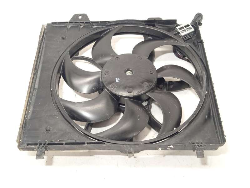 Recambio de electroventilador para peugeot 2008 ii (ud_, us_, uy_, uj_, ur_, uc_) 1.2 puretech 100 referencia OEM IAM 9827752980 - Blanco