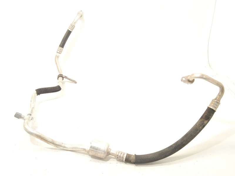 Recambio de tubos aire acondicionado para peugeot 2008 ii (ud_, us_, uy_, uj_, ur_, uc_) 1.2 puretech 100 referencia OEM IAM 983 - Blanco 2