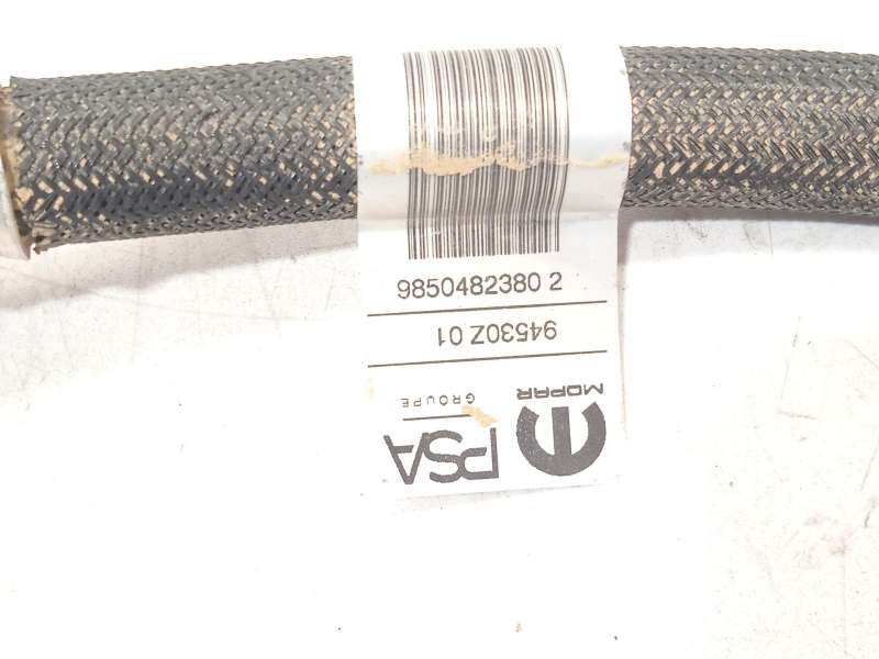 Recambio de tubos aire acondicionado para peugeot 2008 ii (ud_, us_, uy_, uj_, ur_, uc_) 1.2 puretech 100 referencia OEM IAM 985 - Blanco 3