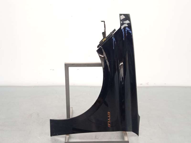 Recambio de aleta delantera izquierda para peugeot 308 sw iii (fc_, fj_, fr_, f4_, fn_) puretech 130 (frhnsl, frhnst) referencia - Negro