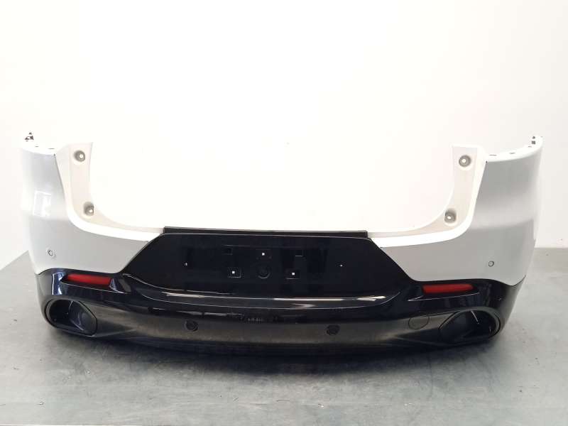 PARAGOLPES TRASERO 156172413 156172297 156172295