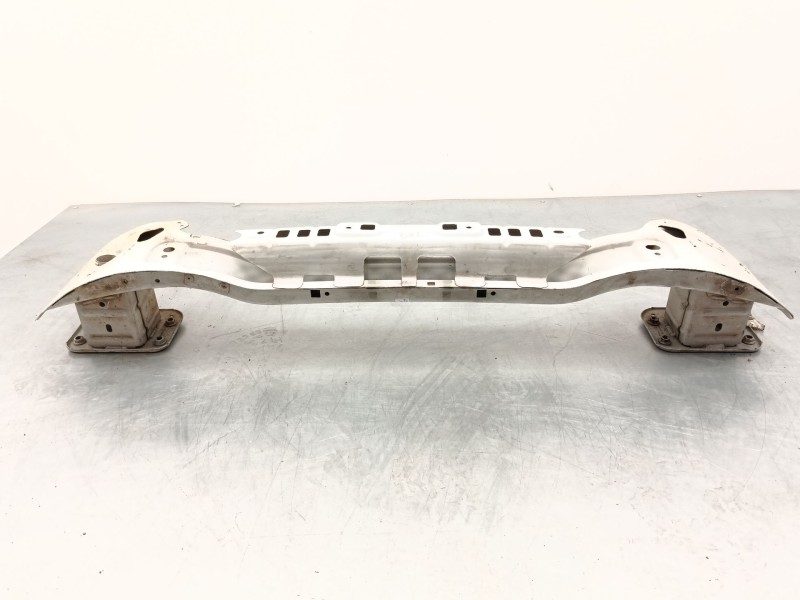 REFUERZO PARAGOLPES DELANTERO 2379882 