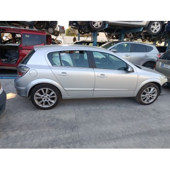 opel astra h (a04) del año 2009