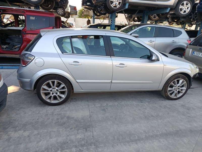 OPEL ASTRA H (A04)