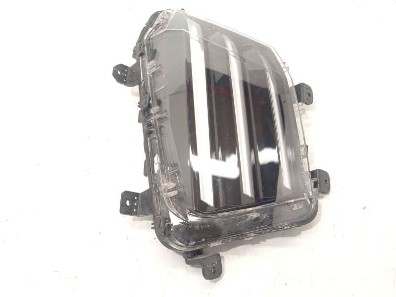 Recambio de piloto delantero derecho para peugeot 2008 ii (ud_, us_, uy_, uj_, ur_, uc_) 1.2 puretech 100 referencia OEM IAM 985