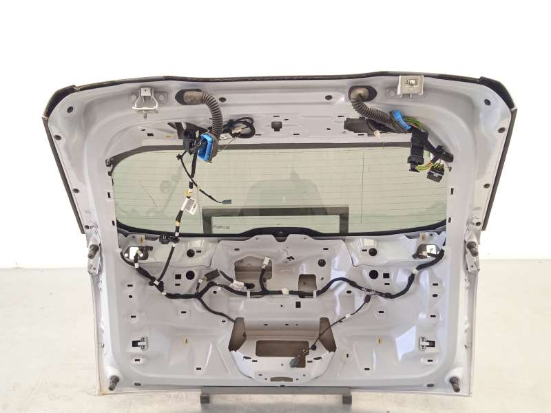 Recambio de porton trasero para peugeot 2008 ii (ud_, us_, uy_, uj_, ur_, uc_) 1.2 puretech 100 referencia OEM IAM 9831045880 98 - Blanco 4