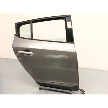 PUERTA TRASERA DERECHA 801016886R 