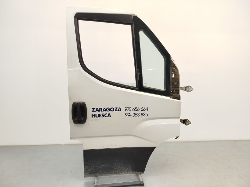 PUERTA DELANTERA DERECHA 5801519999 