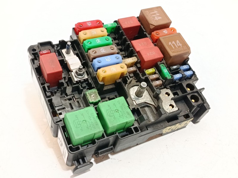 CAJA RELES / FUSIBLES 9804848480 A006C801
