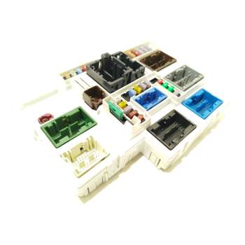 CAJA RELES / FUSIBLES 9857038180 28824310