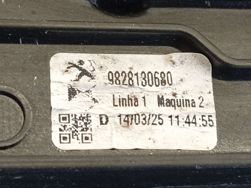 Recambio de elevalunas delantero derecho para peugeot 2008 ii (ud_, us_, uy_, uj_, ur_, uc_) 1.2 puretech 100 referencia OEM IAM - Blanco 5