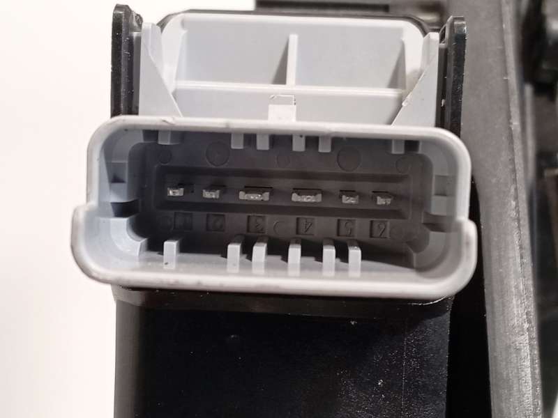 Recambio de elevalunas delantero izquierdo para peugeot 2008 ii (ud_, us_, uy_, uj_, ur_, uc_) 1.2 puretech 100 referencia OEM I - Blanco 3