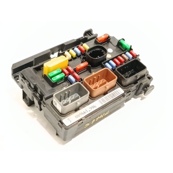 CAJA RELES / FUSIBLES 9667199680 6500HV 