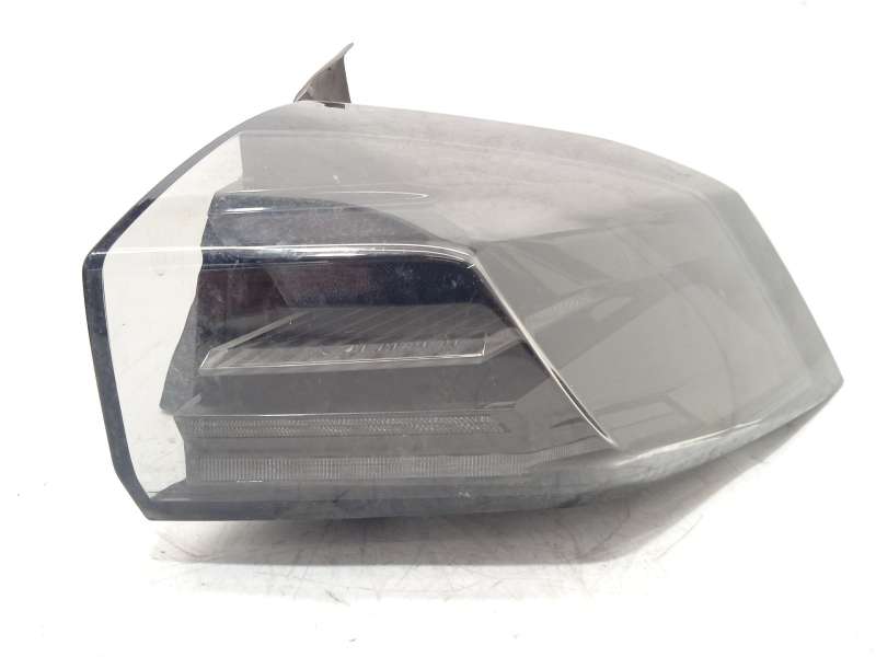 Recambio de piloto trasero derecho para peugeot 2008 ii (ud_, us_, uy_, uj_, ur_, uc_) 1.2 puretech 100 referencia OEM IAM 98504