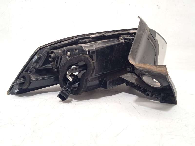 Recambio de piloto trasero derecho para peugeot 2008 ii (ud_, us_, uy_, uj_, ur_, uc_) 1.2 puretech 100 referencia OEM IAM 98504 3