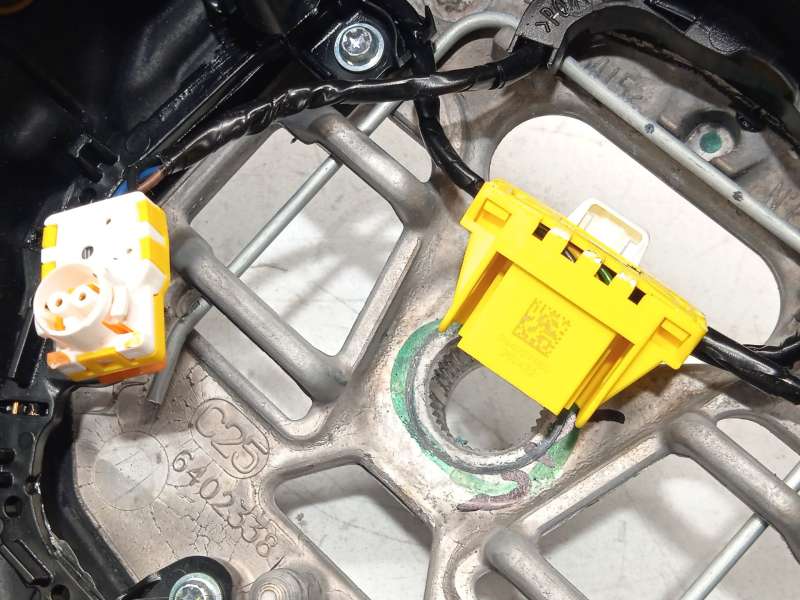 Recambio de volante para peugeot 2008 ii (ud_, us_, uy_, uj_, ur_, uc_) 1.2 puretech 100 referencia OEM IAM 98546457ZD 8